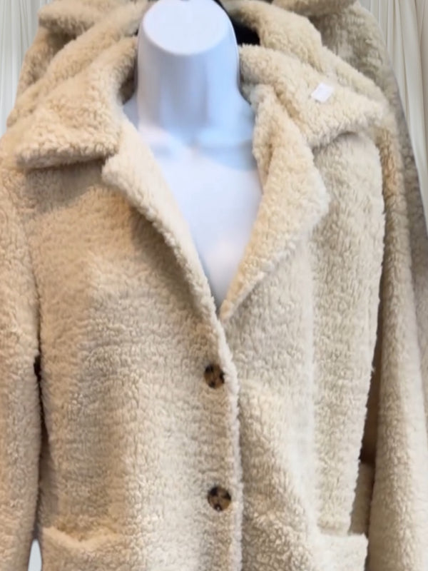 Veste en laine bouclée beige