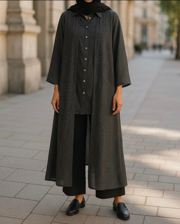 Modest three-piece black set with embroidered long kimono, buttoned tunic, and wide-leg pants – elegant and perfect for hijabi women